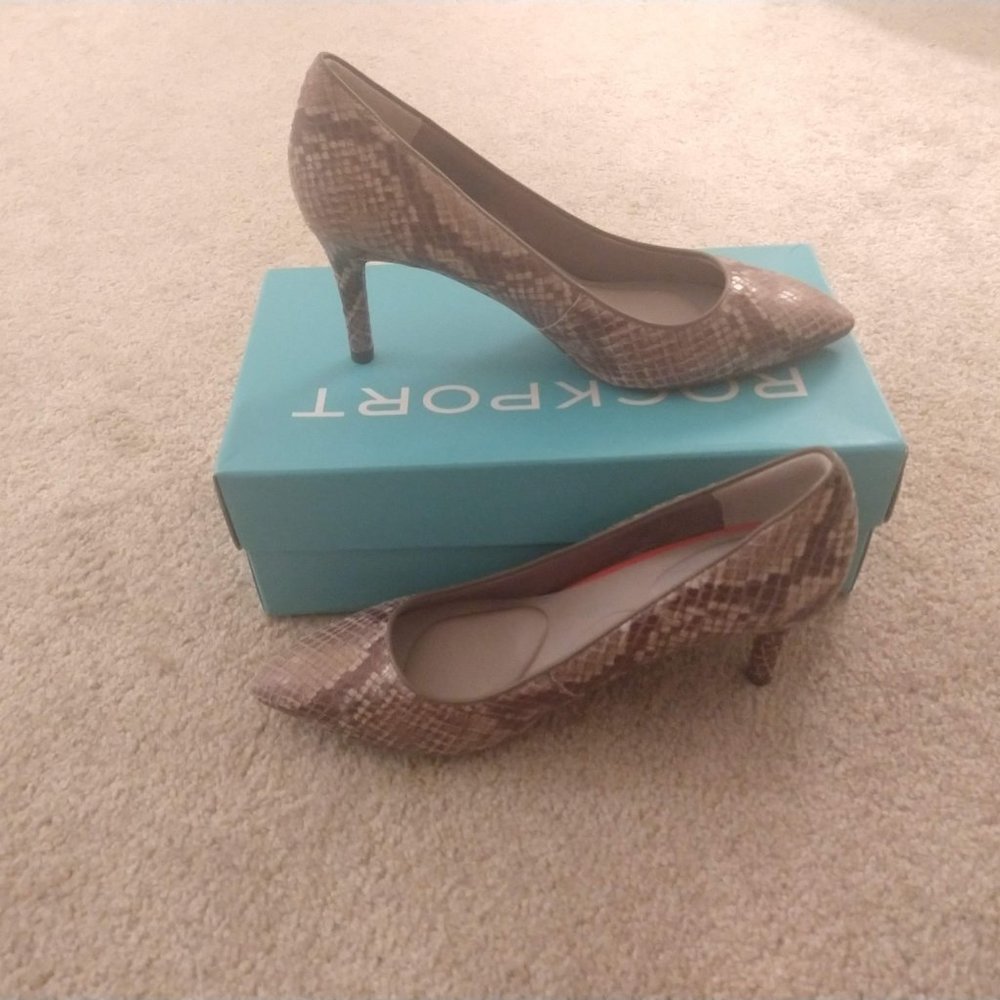 NWOB Rockport TM75MMPTH Snakeskin Leather Heels